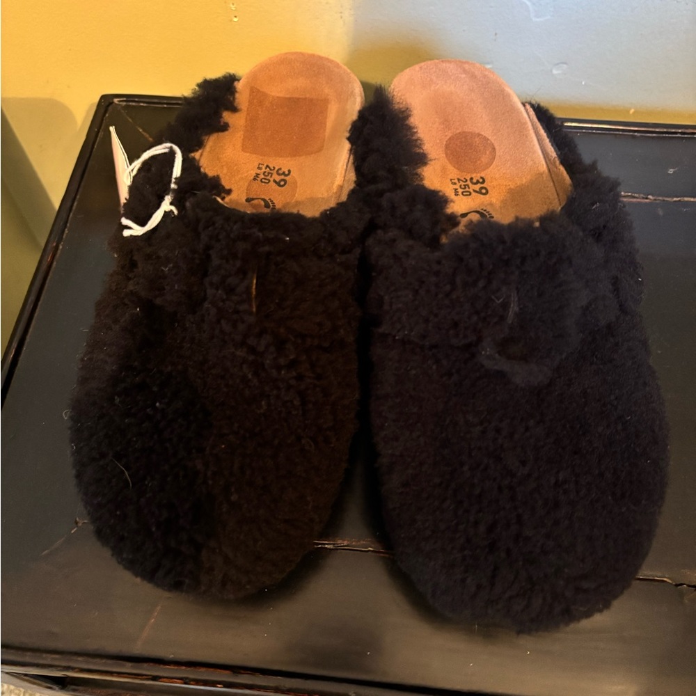 Black Birkenstock Shearling Fuzzy Teddy slippers
